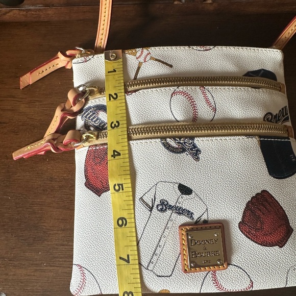 Dooney & Bourke $248 MSRP Milwaukee Brewers Crossbody Bag - Picture 12 of 13
